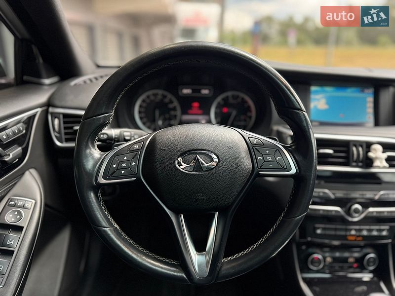 Фото Infiniti QX30 з оголошення AUTO.RIA
