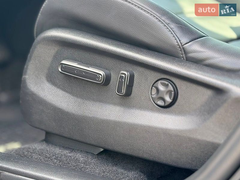 Фото Honda CR-V з оголошення AUTO.RIA