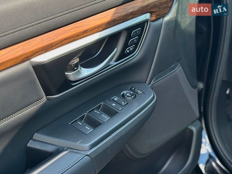 Фото Honda CR-V з оголошення AUTO.RIA