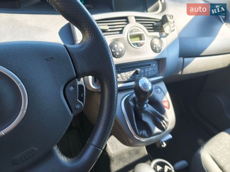 Фото Renault Scenic з оголошення AUTO.RIA
