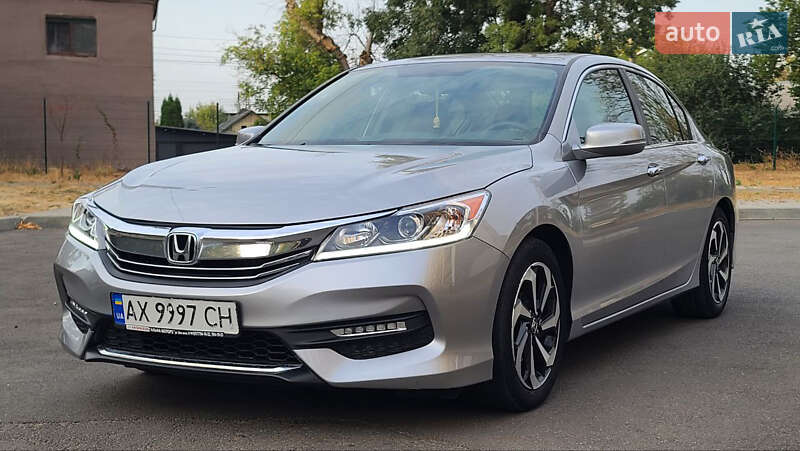 Фото Honda Accord з оголошення AUTO.RIA