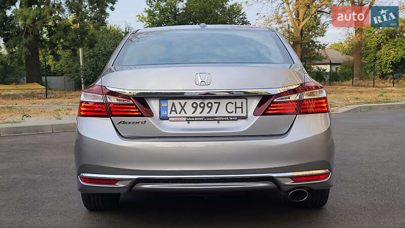 Фото Honda Accord з оголошення AUTO.RIA