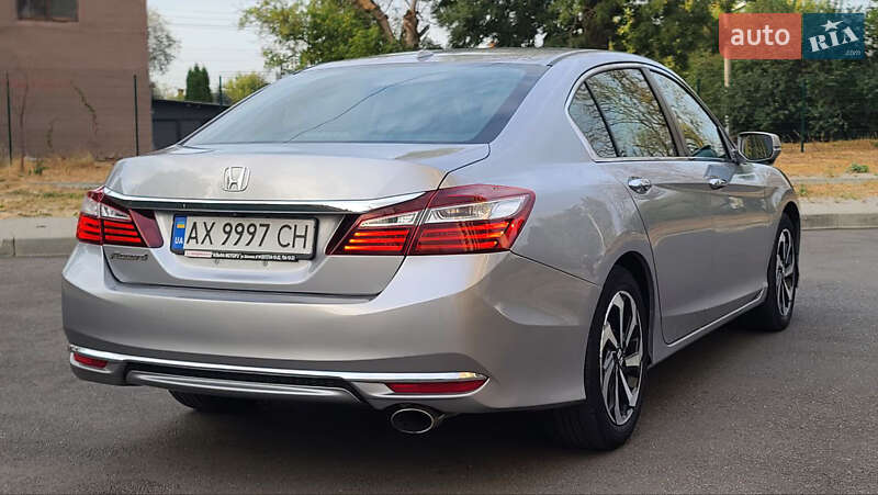 Фото Honda Accord з оголошення AUTO.RIA