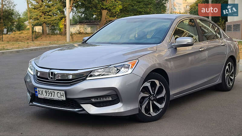 Фото Honda Accord з оголошення AUTO.RIA