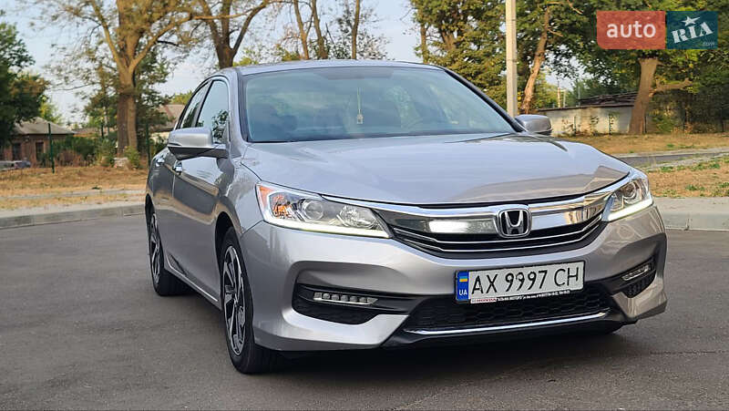 Фото Honda Accord з оголошення AUTO.RIA