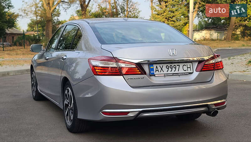 Фото Honda Accord з оголошення AUTO.RIA