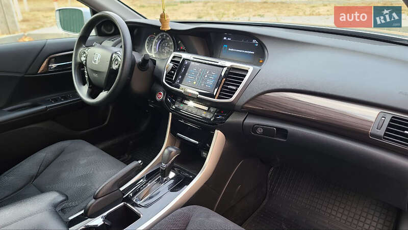 Фото Honda Accord з оголошення AUTO.RIA