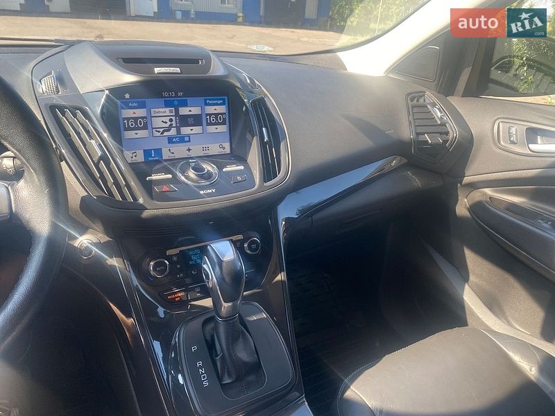 Фото Ford Escape з оголошення AUTO.RIA
