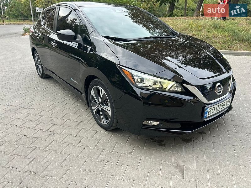 Фото Nissan Leaf з оголошення AUTO.RIA