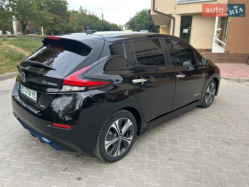 Фото Nissan Leaf з оголошення AUTO.RIA