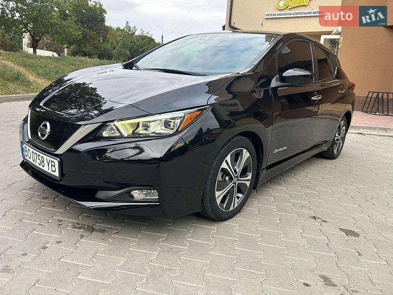 Фото Nissan Leaf з оголошення AUTO.RIA