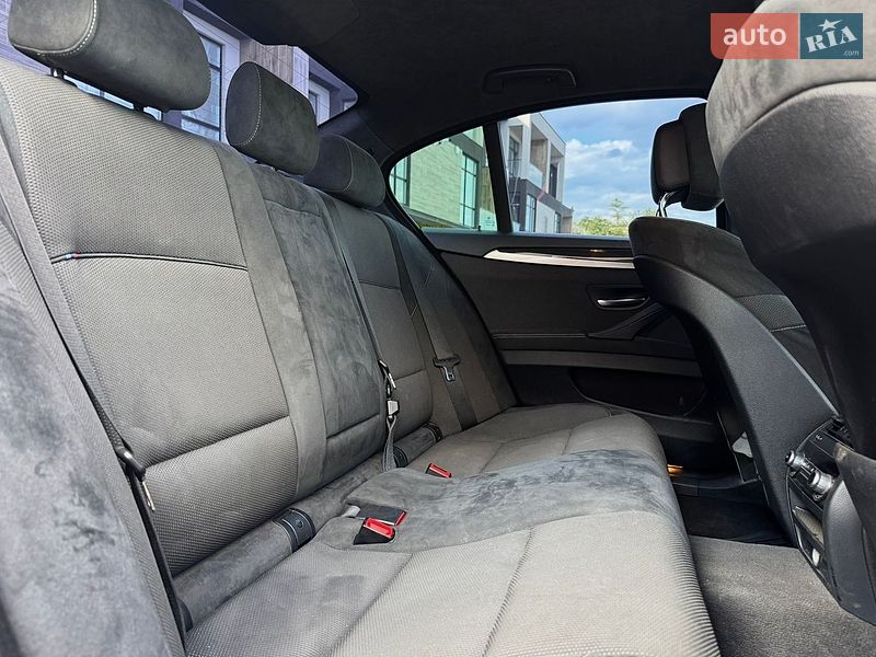 Фото BMW 5 Series з оголошення AUTO.RIA