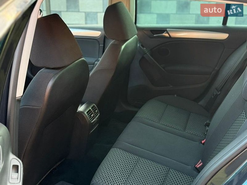 Фото Volkswagen Golf з оголошення AUTO.RIA