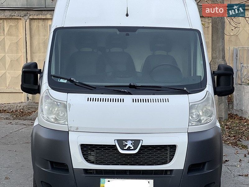 Фото Peugeot Boxer з оголошення AUTO.RIA