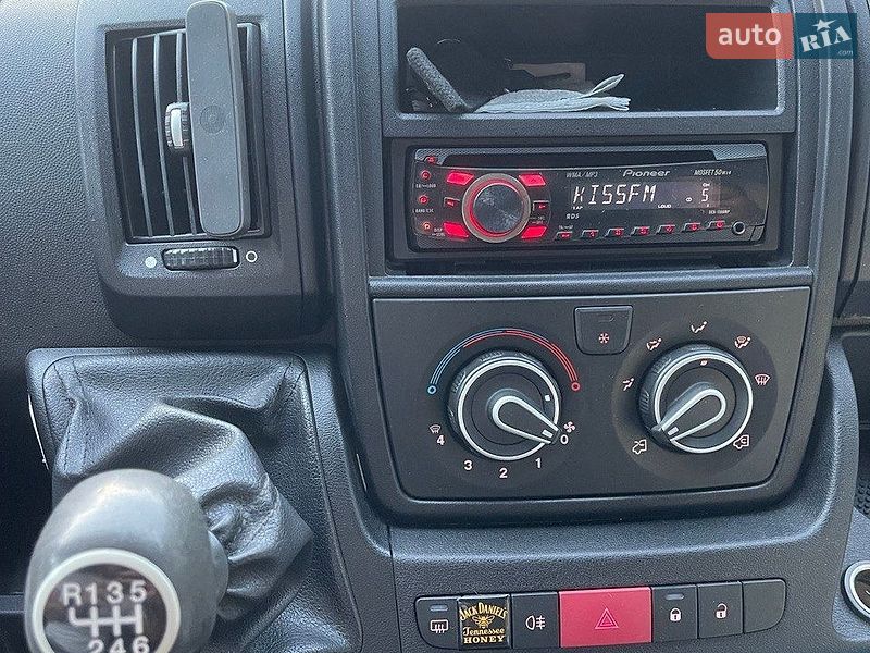 Фото Peugeot Boxer з оголошення AUTO.RIA