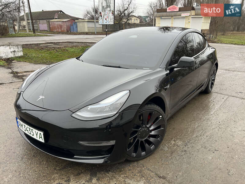 Фото Tesla Model 3 з оголошення AUTO.RIA