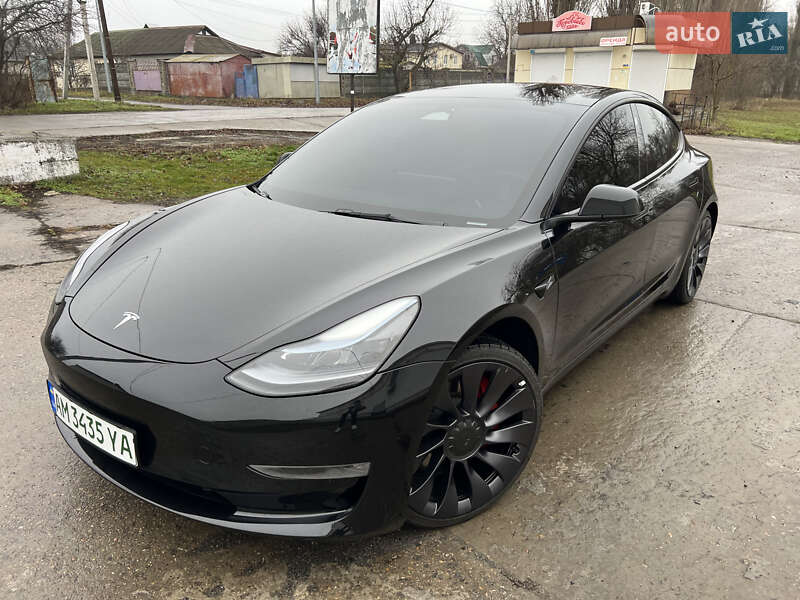 Фото Tesla Model 3 з оголошення AUTO.RIA