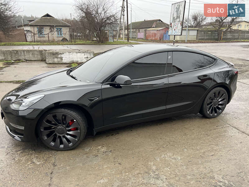 Фото Tesla Model 3 з оголошення AUTO.RIA
