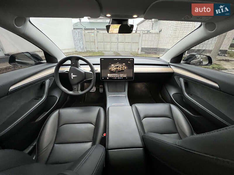 Фото Tesla Model 3 з оголошення AUTO.RIA