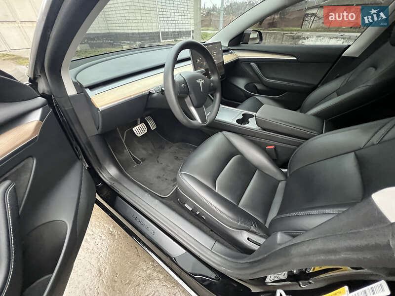 Фото Tesla Model 3 з оголошення AUTO.RIA