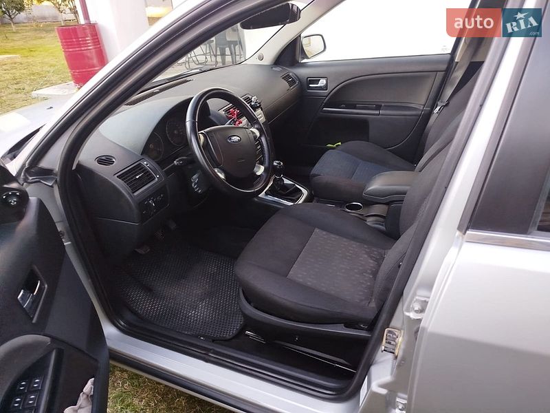 Фото Ford Mondeo з оголошення AUTO.RIA