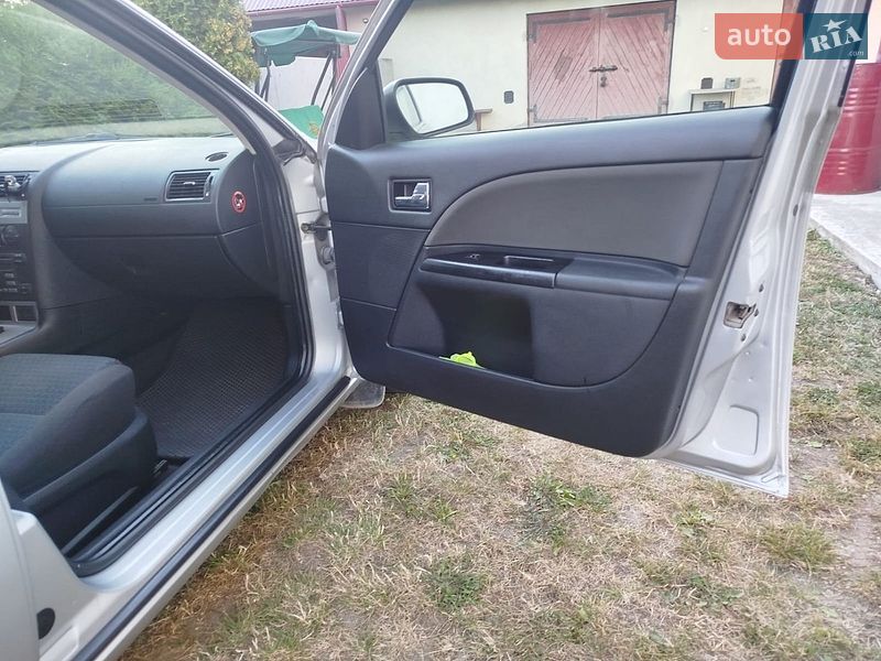 Фото Ford Mondeo з оголошення AUTO.RIA