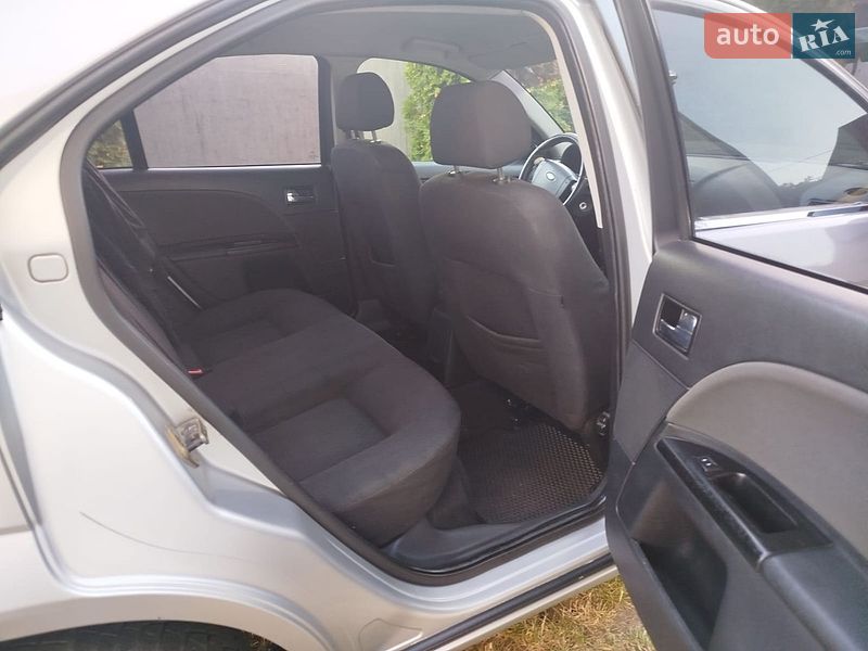 Фото Ford Mondeo з оголошення AUTO.RIA