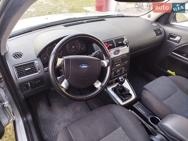 Фото Ford Mondeo з оголошення AUTO.RIA