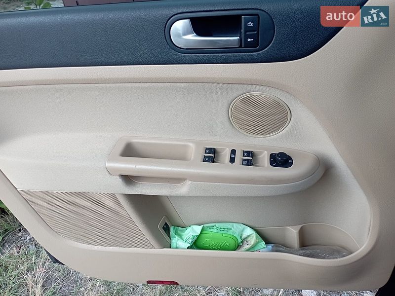 Фото Volkswagen Golf Plus з оголошення AUTO.RIA