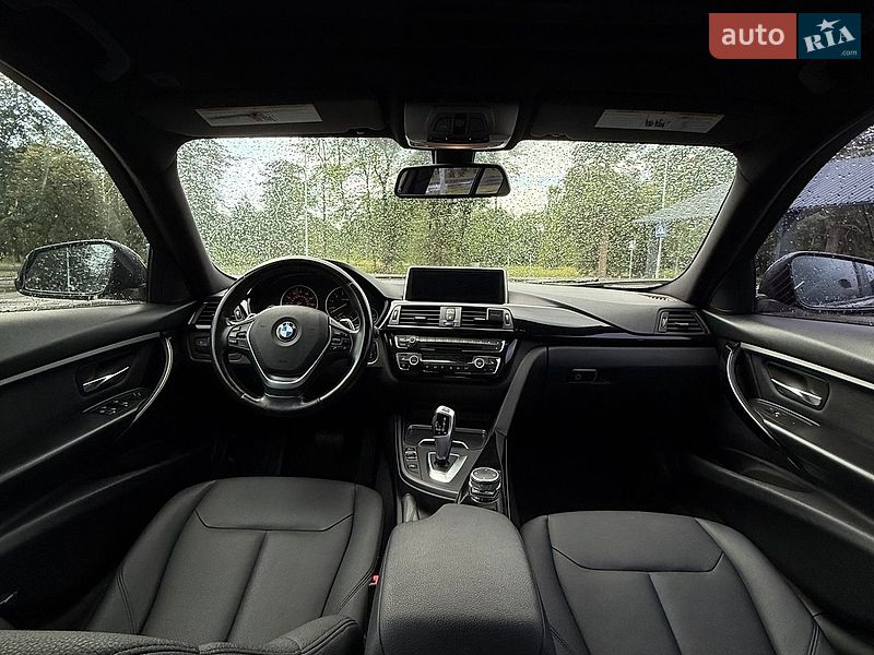 Фото BMW 3 Series з оголошення AUTO.RIA