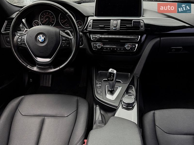 Фото BMW 3 Series з оголошення AUTO.RIA