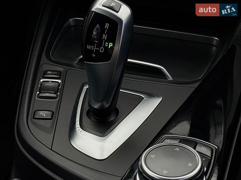 Фото BMW 3 Series з оголошення AUTO.RIA