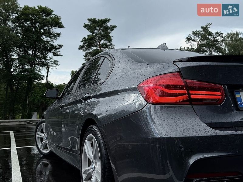 Фото BMW 3 Series з оголошення AUTO.RIA