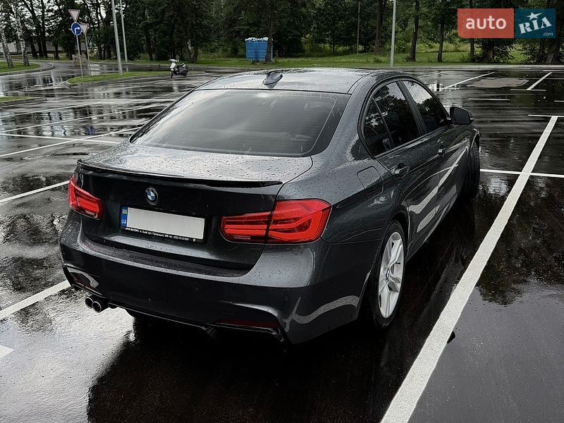 Фото BMW 3 Series з оголошення AUTO.RIA