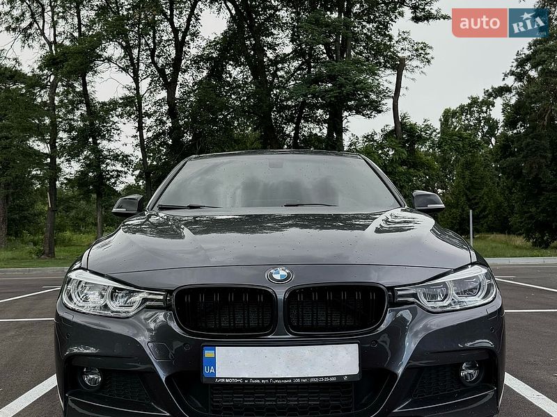 Фото BMW 3 Series з оголошення AUTO.RIA