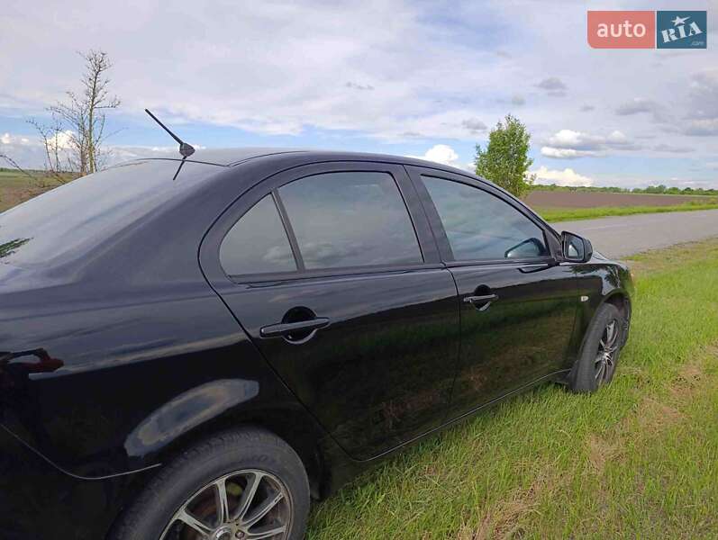 Фото Mitsubishi Lancer з оголошення AUTO.RIA