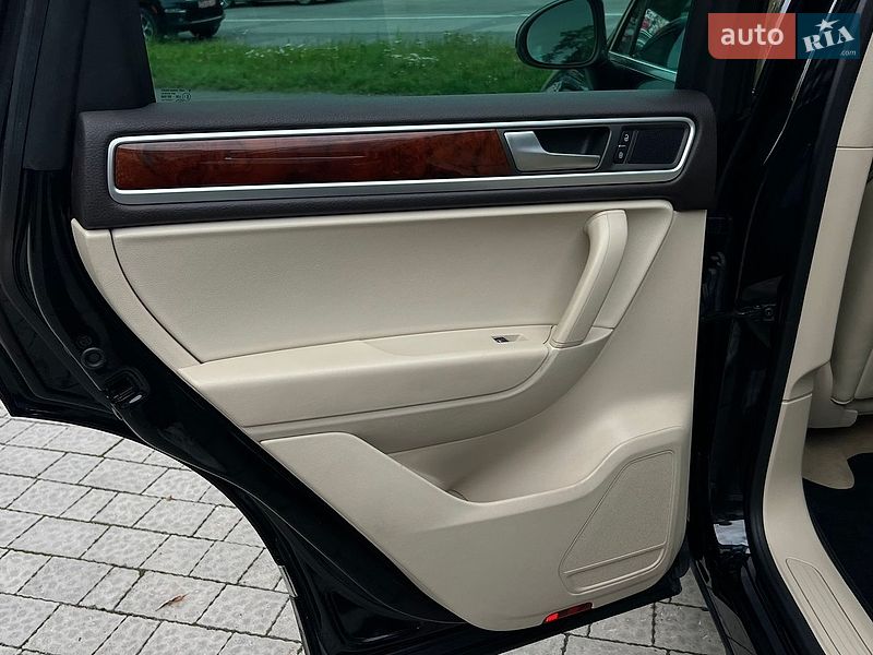 Фото Volkswagen Touareg з оголошення AUTO.RIA