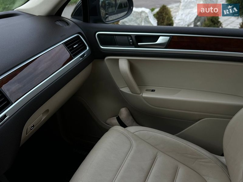 Фото Volkswagen Touareg з оголошення AUTO.RIA