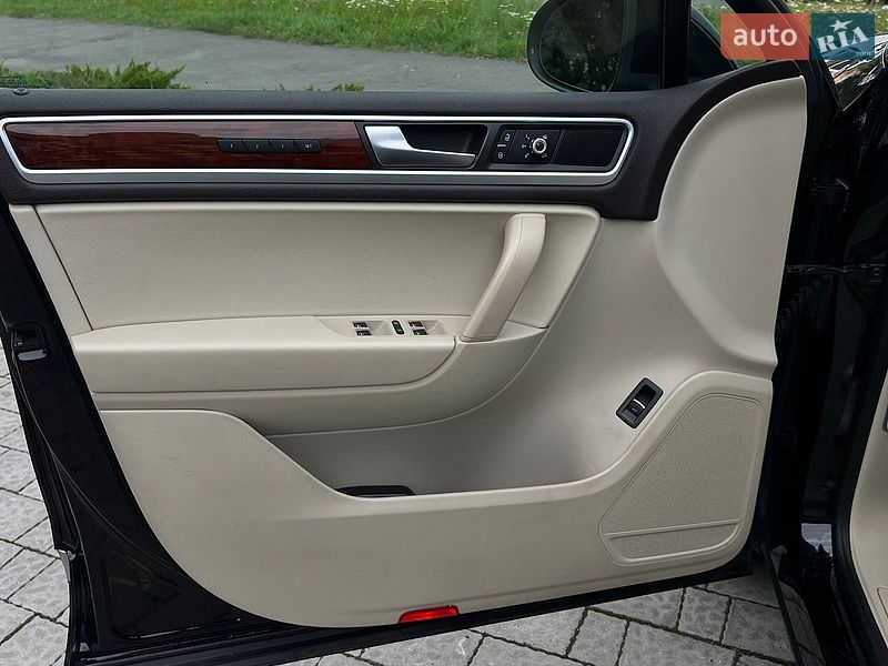 Фото Volkswagen Touareg з оголошення AUTO.RIA