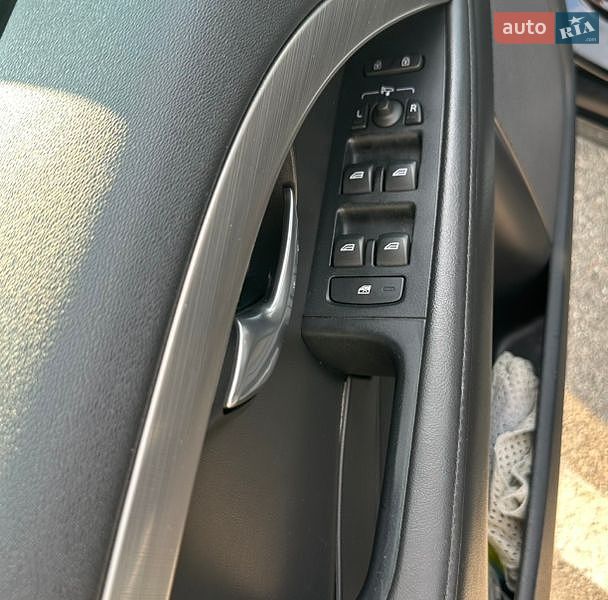 Фото Volvo S80 з оголошення AUTO.RIA