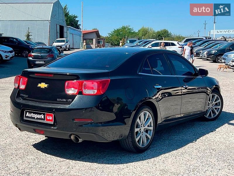Фото Chevrolet Malibu з оголошення AUTO.RIA