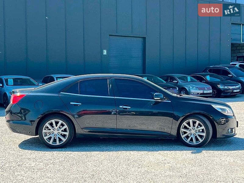 Фото Chevrolet Malibu з оголошення AUTO.RIA