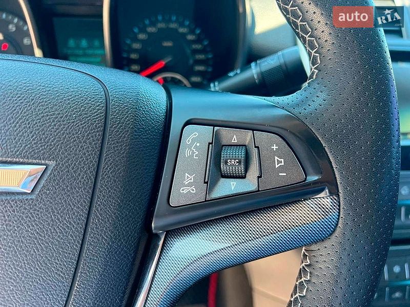 Фото Chevrolet Malibu з оголошення AUTO.RIA