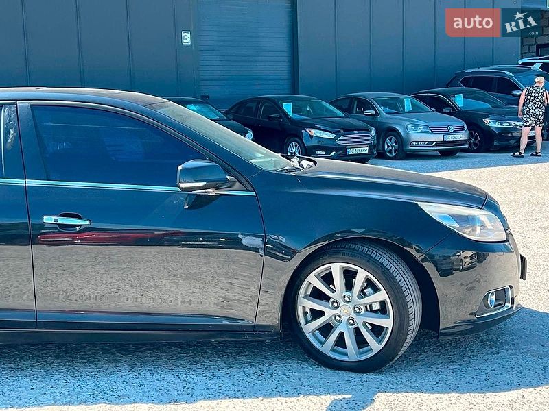 Фото Chevrolet Malibu з оголошення AUTO.RIA