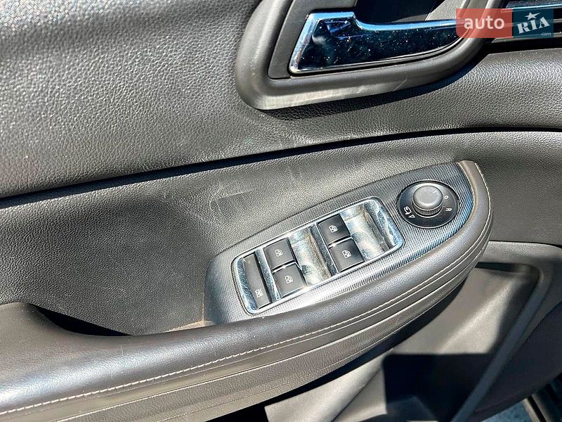 Фото Chevrolet Malibu з оголошення AUTO.RIA