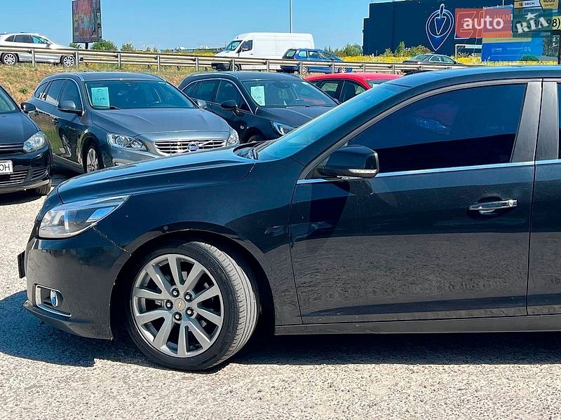Фото Chevrolet Malibu з оголошення AUTO.RIA