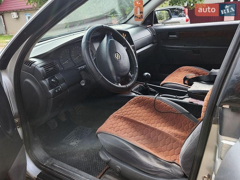 Фото Opel Omega з оголошення AUTO.RIA