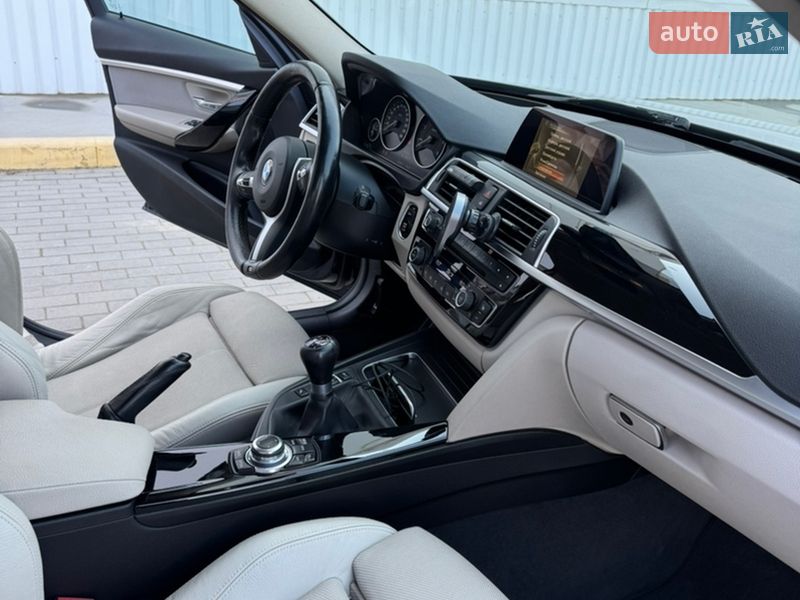 Фото BMW 3 Series з оголошення AUTO.RIA