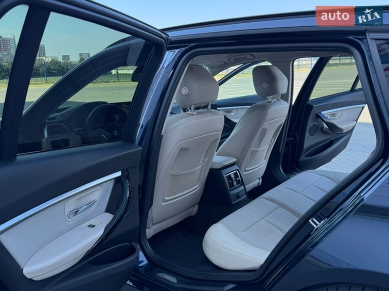 Фото BMW 3 Series з оголошення AUTO.RIA