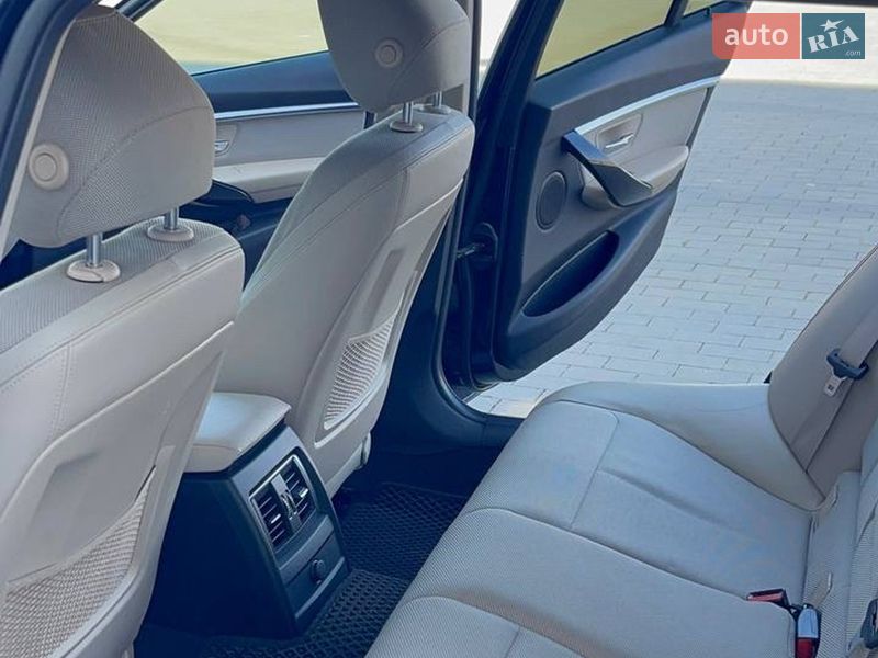 Фото BMW 3 Series з оголошення AUTO.RIA